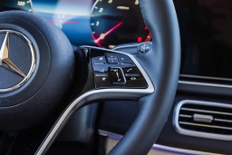 Mercedes-Benz GLS GLS 450 4MATIC SUV 2026