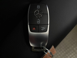 Mercedes-Benz GLS GLS 450 4MATIC SUV 2026