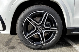 Mercedes-Benz GLS GLS 450 4MATIC SUV 2026