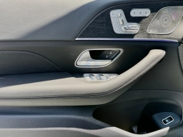 Mercedes-Benz GLS GLS 450 4MATIC SUV 2026