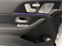 Mercedes-Benz GLS Maybach GLS 600 4MATIC SUV 2026