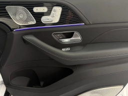 Mercedes-Benz GLS Maybach GLS 600 4MATIC SUV 2026