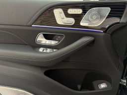 Mercedes-Benz GLS Maybach GLS 600 4MATIC SUV 2026