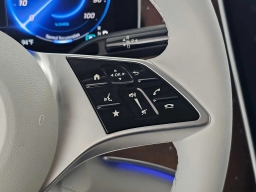 Mercedes-Benz EQE EQE 320 4MATIC SUV 2026