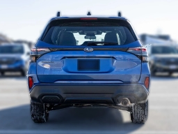 Subaru Forester Base AWD 2026