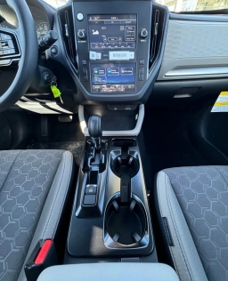 Subaru Forester Base AWD 2026