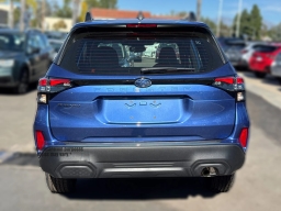 Subaru Forester Base AWD 2026