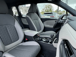 Subaru Forester Base AWD 2026