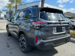 Subaru Forester Premium Hybrid AWD 2026