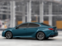 Toyota Camry XLE (Natl) 2026