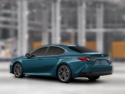 Toyota Camry XLE (Natl) 2026