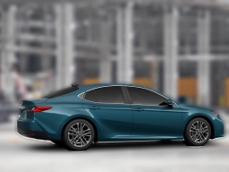 Toyota Camry XLE (Natl) 2026