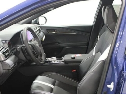 Toyota Camry SE (Natl) 2026