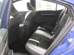 Toyota Camry SE (Natl) 2026