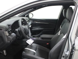 Toyota Camry SE (Natl) 2026