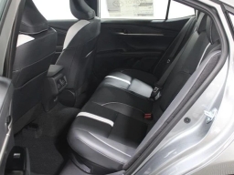 Toyota Camry SE (Natl) 2026