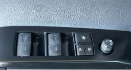 Toyota Camry SE (Natl) 2026