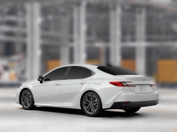 Toyota Camry XLE (Natl) 2026