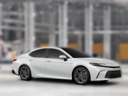 Toyota Camry XLE (Natl) 2026