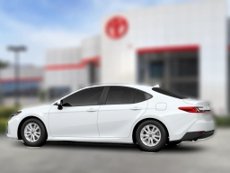 Toyota Camry LE (Natl) 2026