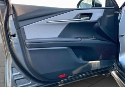 Toyota Camry SE (Natl) 2026