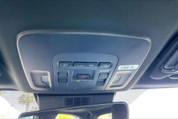 Toyota Camry SE (Natl) 2026