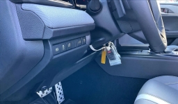 Toyota Camry SE (Natl) 2026