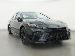 Toyota Camry SE (Natl) 2026