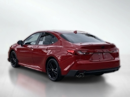Toyota Camry SE (Natl) 2026