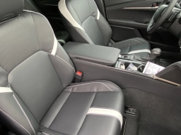 Toyota Camry SE (Natl) 2026