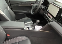 Toyota Camry SE (Natl) 2026