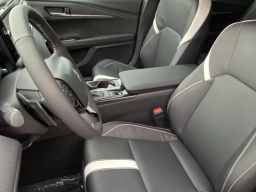 Toyota Camry SE (Natl) 2026