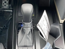 Toyota Camry SE (Natl) 2026
