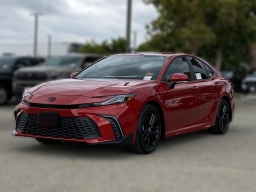 Toyota Camry SE (Natl) 2026