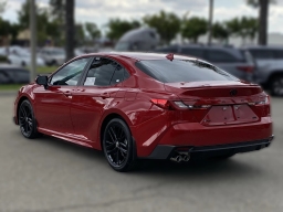 Toyota Camry SE (Natl) 2026
