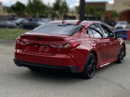 Toyota Camry SE (Natl) 2026