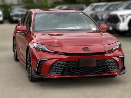 Toyota Camry SE (Natl) 2026