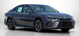 Toyota Camry XLE (Natl) 2026