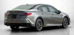 Toyota Camry XLE (Natl) 2026