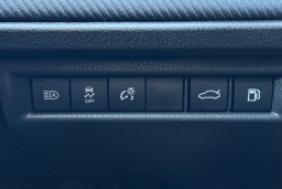 Toyota Camry SE (Natl) 2026