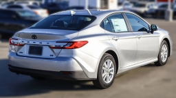 Toyota Camry LE (Natl) 2026
