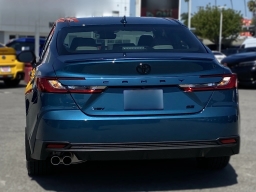 Toyota Camry SE (Natl) 2026