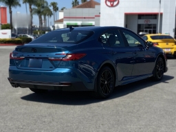 Toyota Camry SE (Natl) 2026