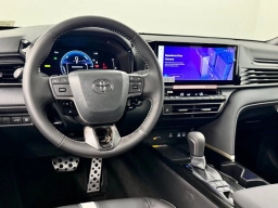 Toyota Camry SE (Natl) 2026