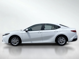 Toyota Camry LE (Natl) 2026