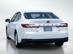 Toyota Camry LE (Natl) 2026