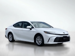 Toyota Camry LE (Natl) 2026