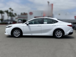Toyota Camry LE (Natl) 2026