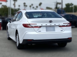 Toyota Camry LE (Natl) 2026