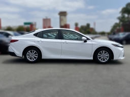 Toyota Camry LE (Natl) 2026